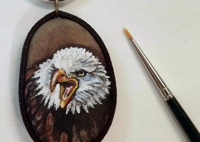 piedra pintada águila
