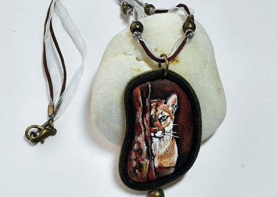 Piedra pintada puma