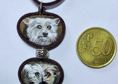 Piedra pintada perros