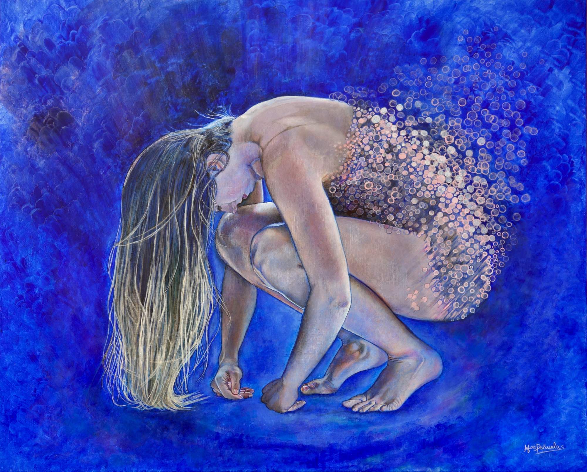 Pintura de figura humana femenina en tonos ultramar que representa el desprendimiento del ser, con luz ascendente y fondo azul profundo.