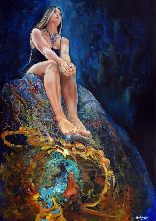 El valor de la soledad, óleo y acrílico sobre lienzo de 116x81 cm. Figura femenina en la cima de una montaña, serena e imperturbable. Entorno de colores vivos y formas tumultuosas. Formaciones rocosas en tonos oscuros. Soledad como autodescubrimiento.
